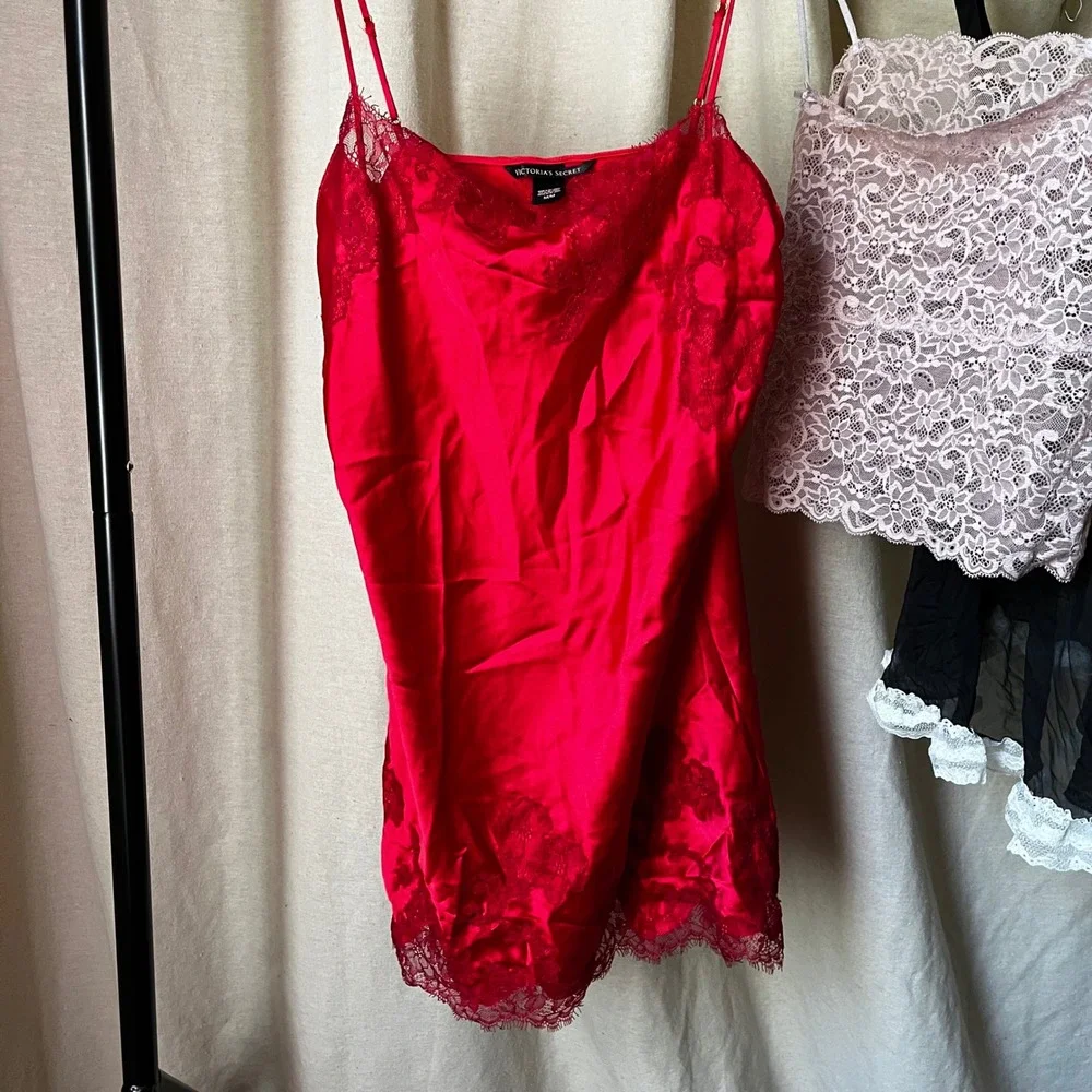 Y2K Victoria's Secret Lingerie Lot M Coquette Lace Slip Cami Sleepwear Bundle